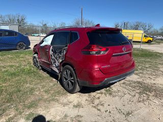 2017 Nissan Rogue SL - Exterior Rear Left Corner Image